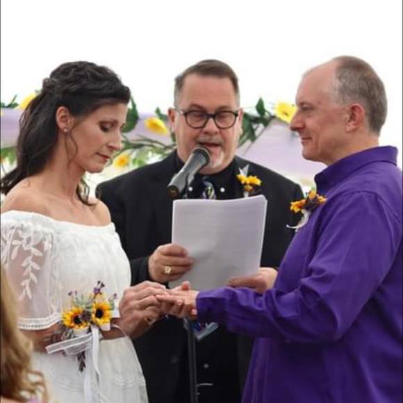 Meet your Posher, Lisa - Picture 1 of 1